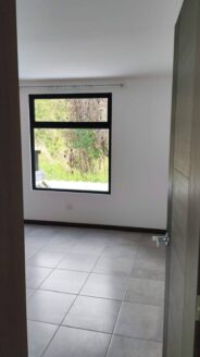 Casa en Renta para Estrenar en Residencial Boconía en Santa Catarina Pinula por Cuchilla del Carmen