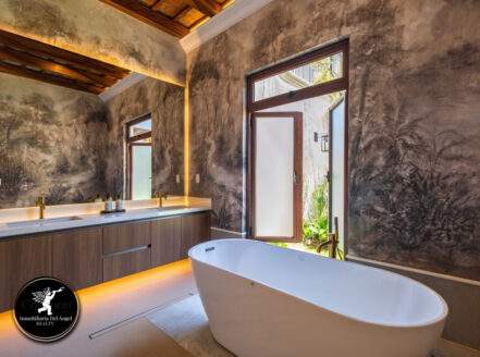 Los Santos Paseo Antigua – Casa Amueblada en Venta, Antigua Guatemala