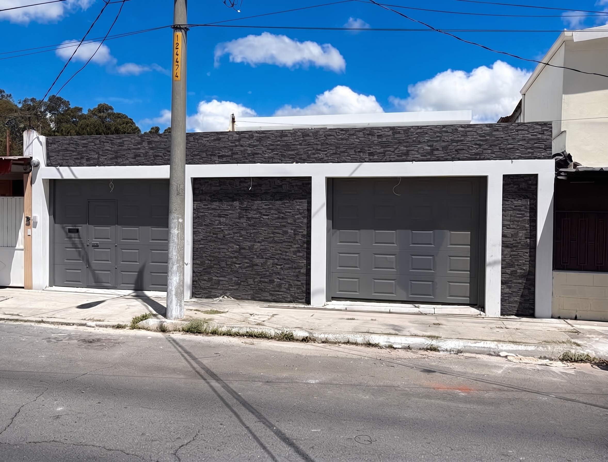 Colonia Mirador 2 – Casa Remodelada en Venta, Zona 11