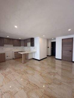 Colonia Mirador 2 – Casa Remodelada en Venta, Zona 11