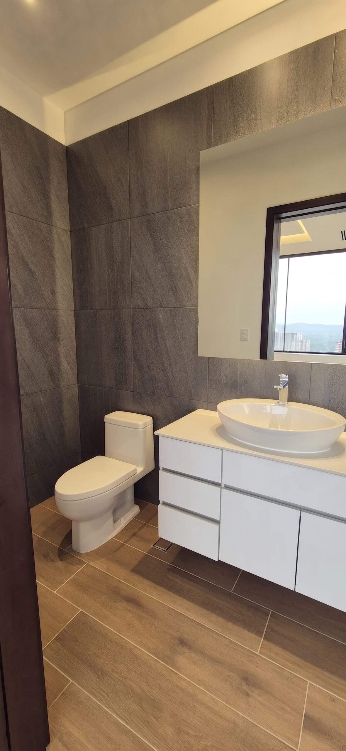 Condominio Milenia – Penthouse de Lujo en Venta Oakland, Zona 10 - Miniatura 19