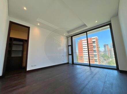 Apartamento en Venta y Renta Echo Zona 14 Torre II con Gran Terraza