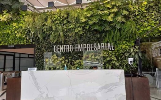 Oficina en Renta o Venta en Centro Empresarial, Zona 10
