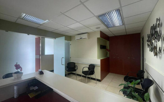 Oficina en venta y renta Torino 1, Zona 10